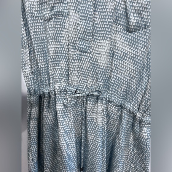 Blue and White Patterned Dress - Picture 3 of 6